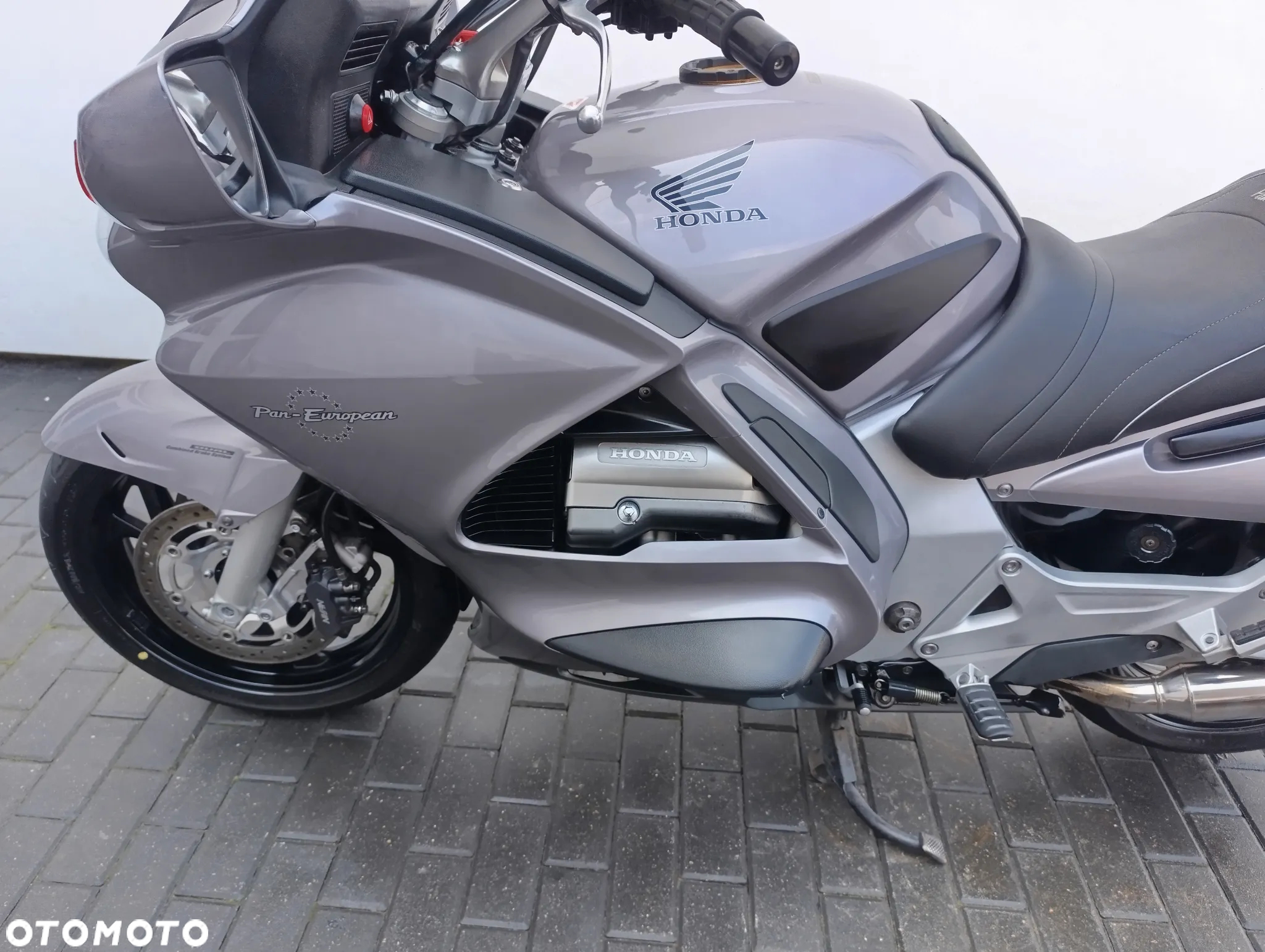 Honda ST - 12