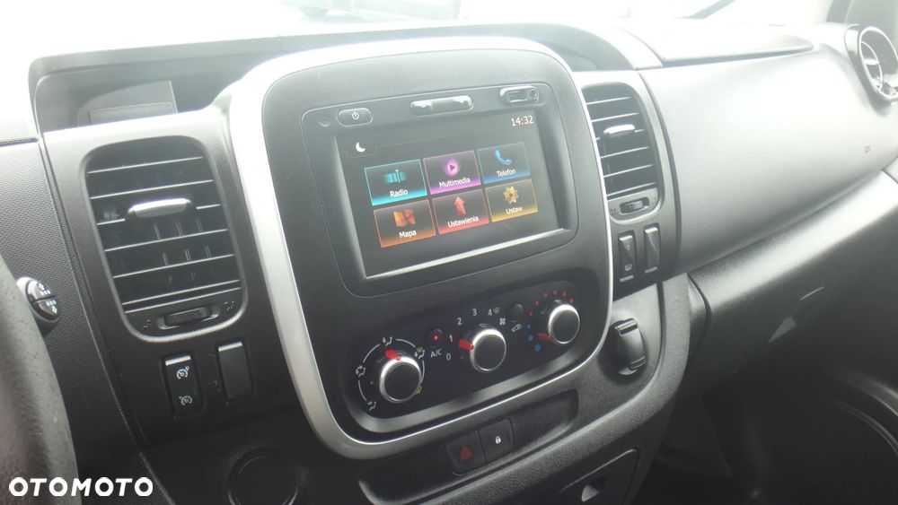 Renault Trafic - 12
