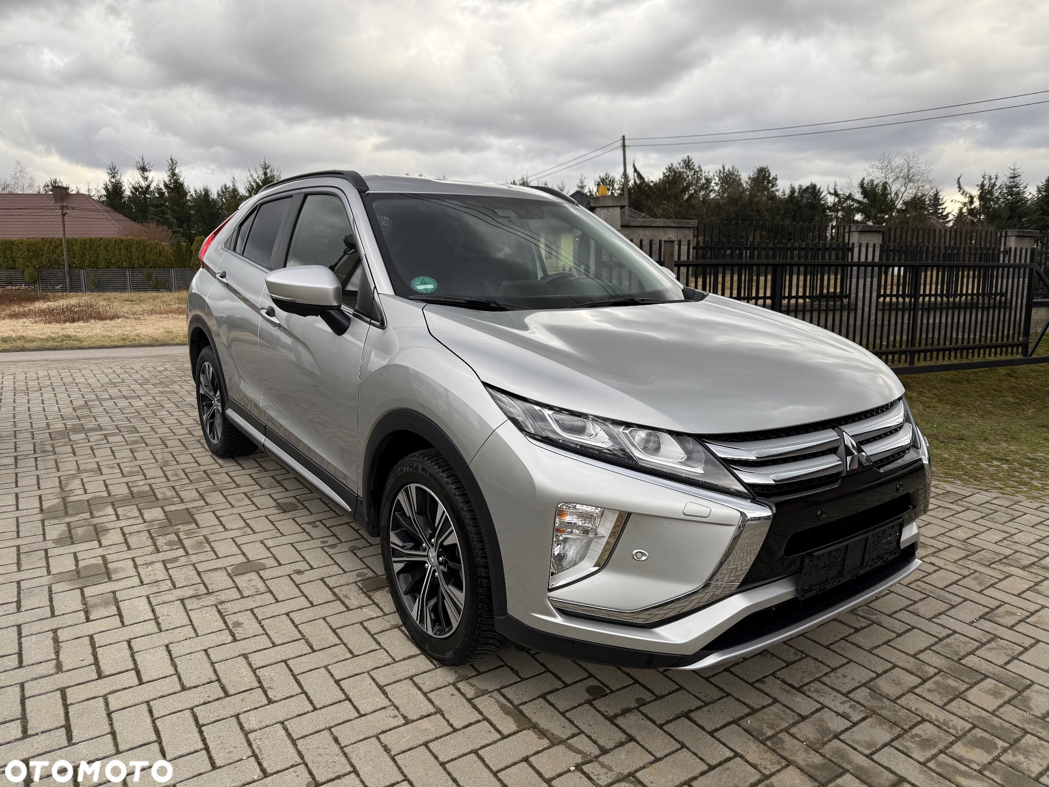 Mitsubishi Eclipse Cross - 3