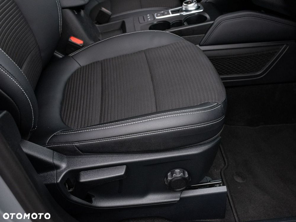 Ford Kuga 2.5 FHEV AWD Titanium X - 30