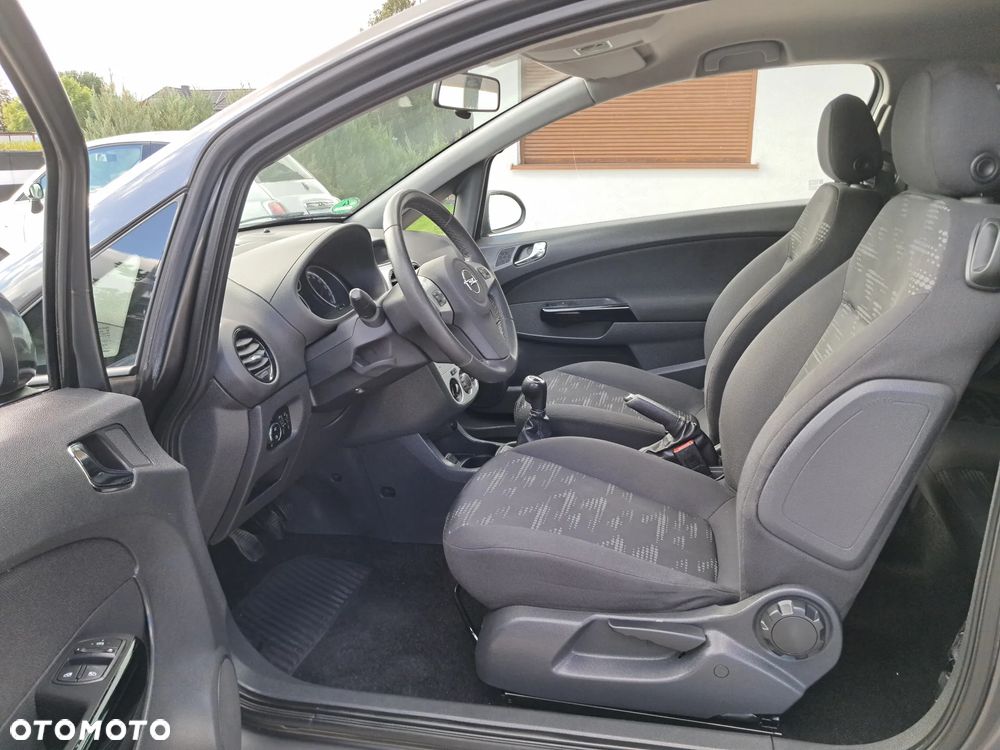 Opel Corsa 1.2 16V Edition / Active - 18