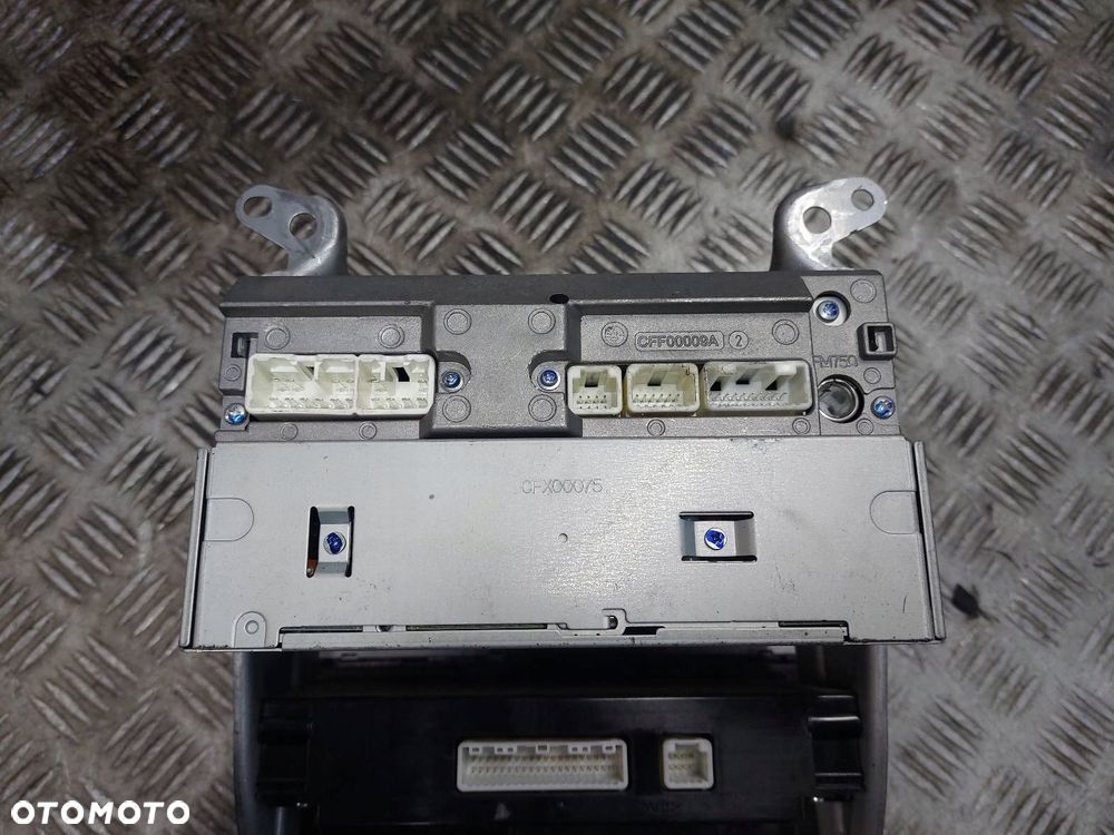 RADIO ODTWARZACZ + PANEL NAWIEWU + RAMKA + ZMIENIARKA AVENSIS T25 - 7