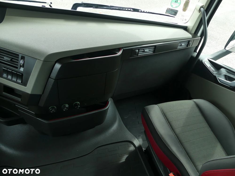 Volvo FH4 460 / EURO 6 / STANDARD / KLIMATYZACJA POSTOJOWA / - 28