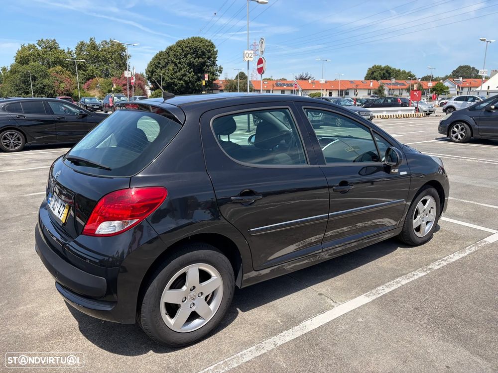 Peugeot 207 1.4 16V Active - 9