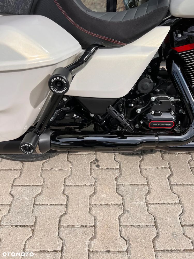 Harley-Davidson Touring Road Glide - 5
