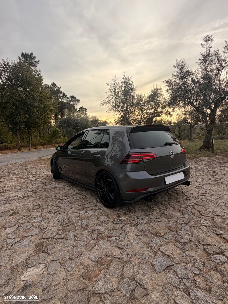 VW Golf - 9