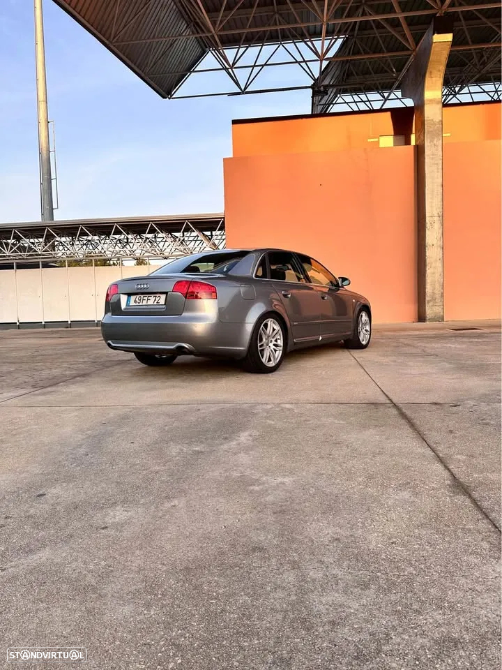 Audi A4 2.0 TDI S-line - 5