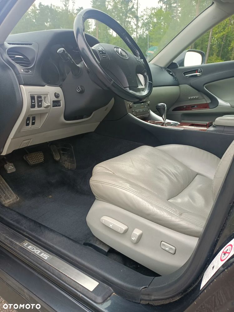Lexus IS 250 Luxury Line - 8