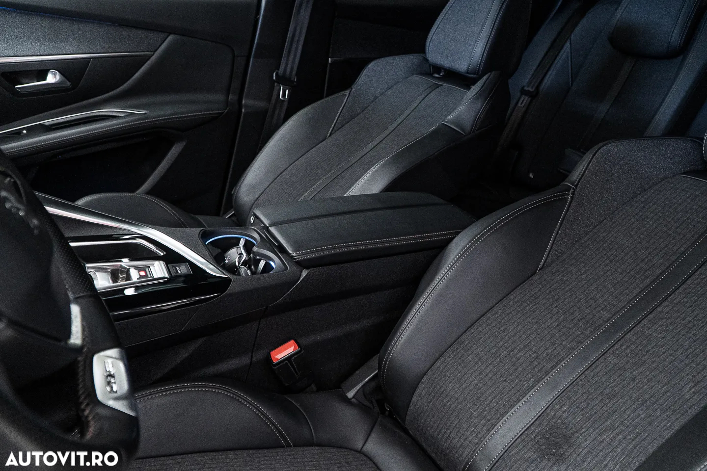 Peugeot 3008 PureTech 130 Stop & Start GPF EAT8 GT - 14