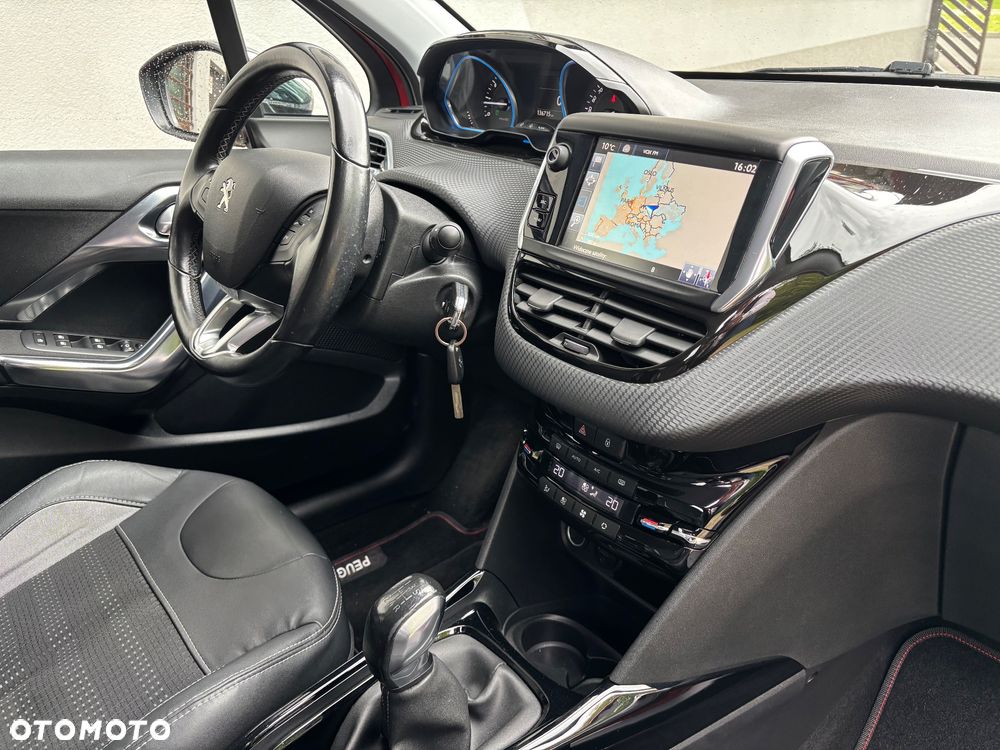 Peugeot 2008 1.6 VTi Allure - 16