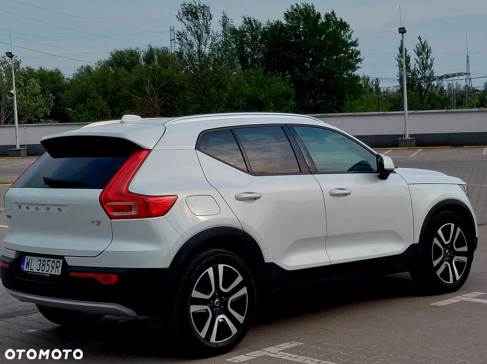 Volvo XC 40 T3 Momentum - 4