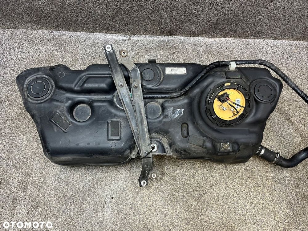 Bak zbiornik pompa pompka wlew paliwa BMW F25 X3 3.0 D N57 2.0 D N47 - 2