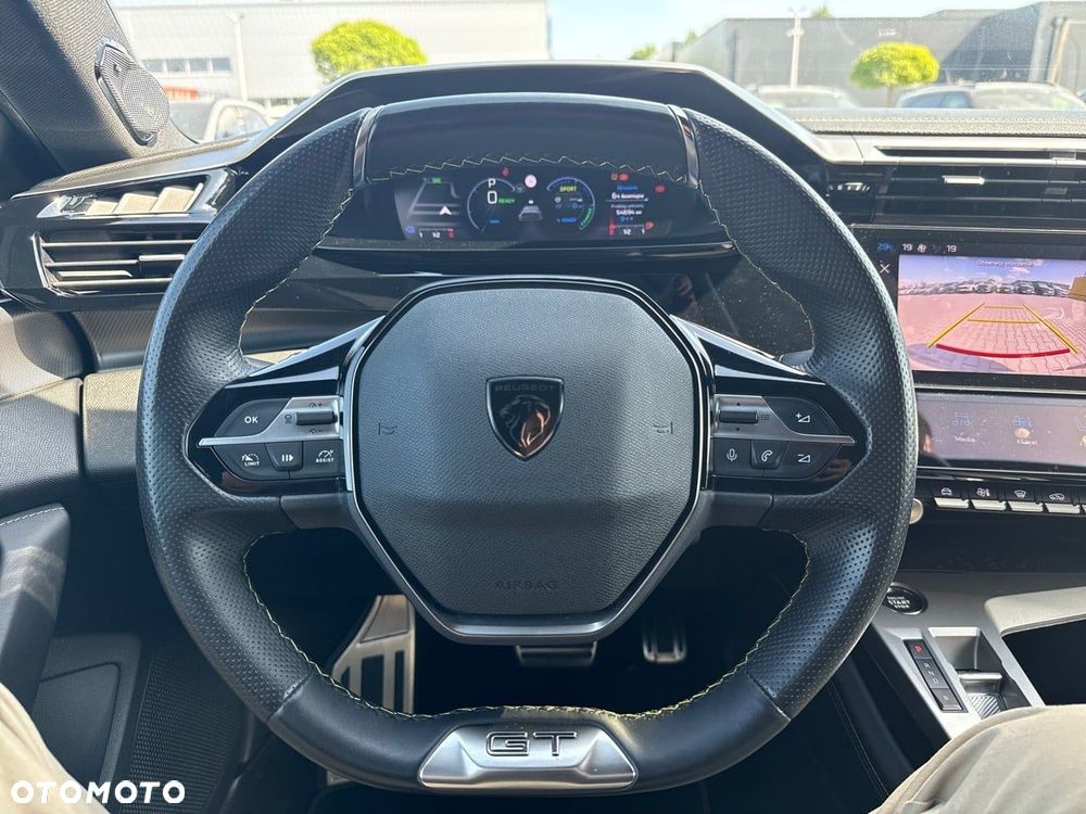 Peugeot 408 - 14