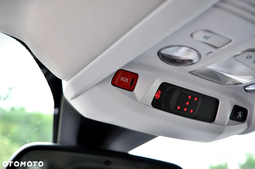 Peugeot 5008 1.2 PureTech Allure S&S - 39
