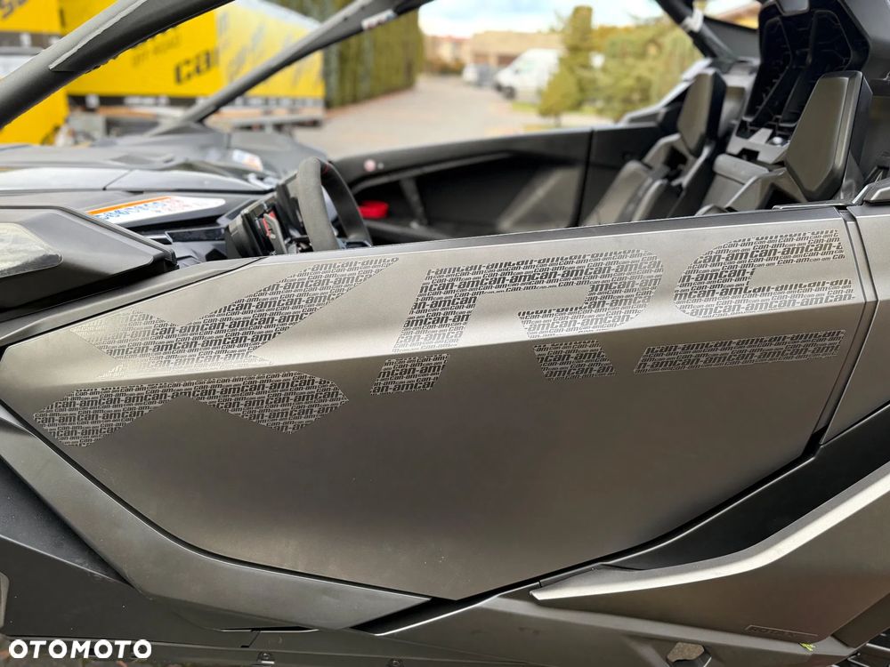 Can-Am Maverick - 10