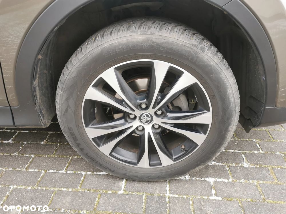 Toyota RAV4 2.0 D-4D Premium - 2