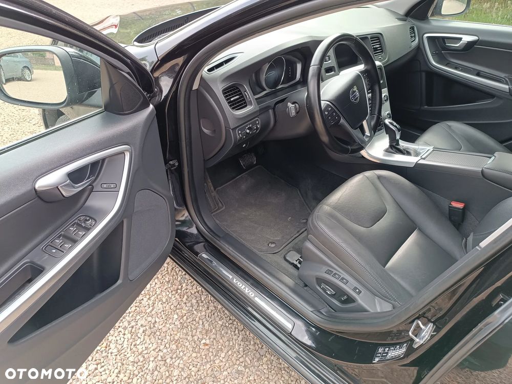 Volvo V60 D2 Drive-E Summum - 28