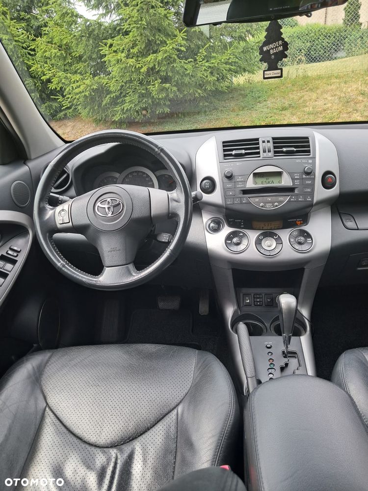 Toyota RAV4 2.0 VVT-i Premium - 10