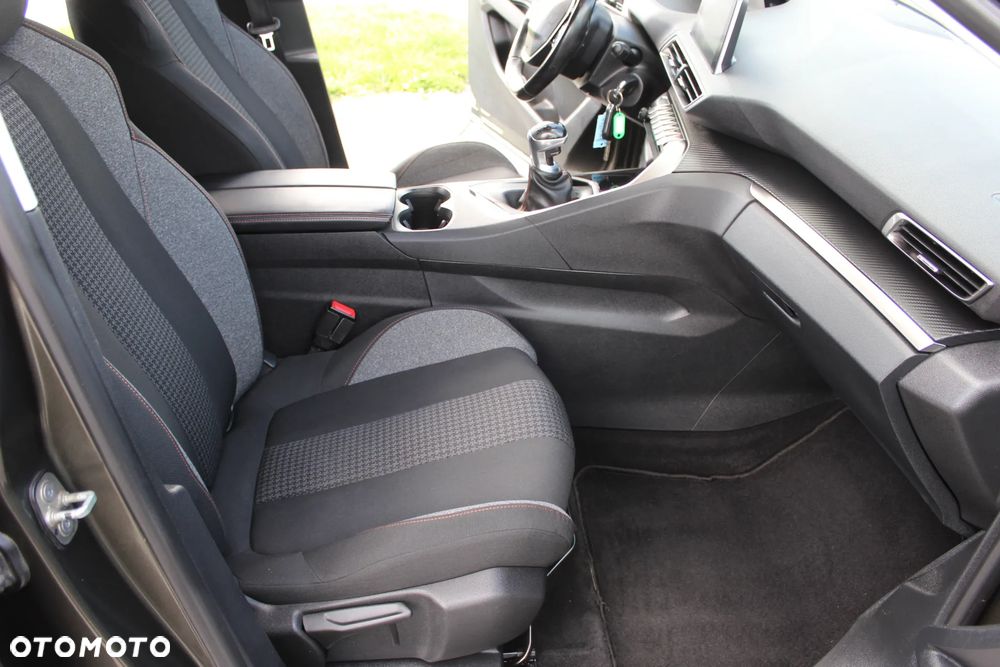 Peugeot 3008 BlueHDi 130 Stop & Start Active Business-Paket - 24