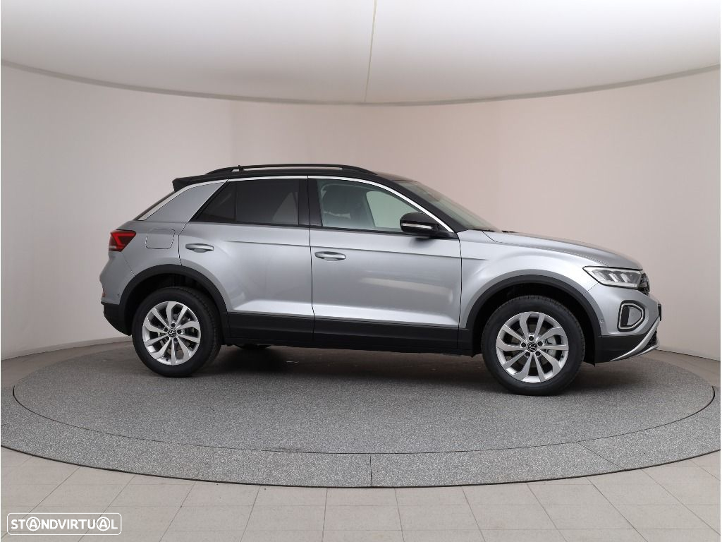 VW T-Roc 1.5 TSI Urban DSG - 18