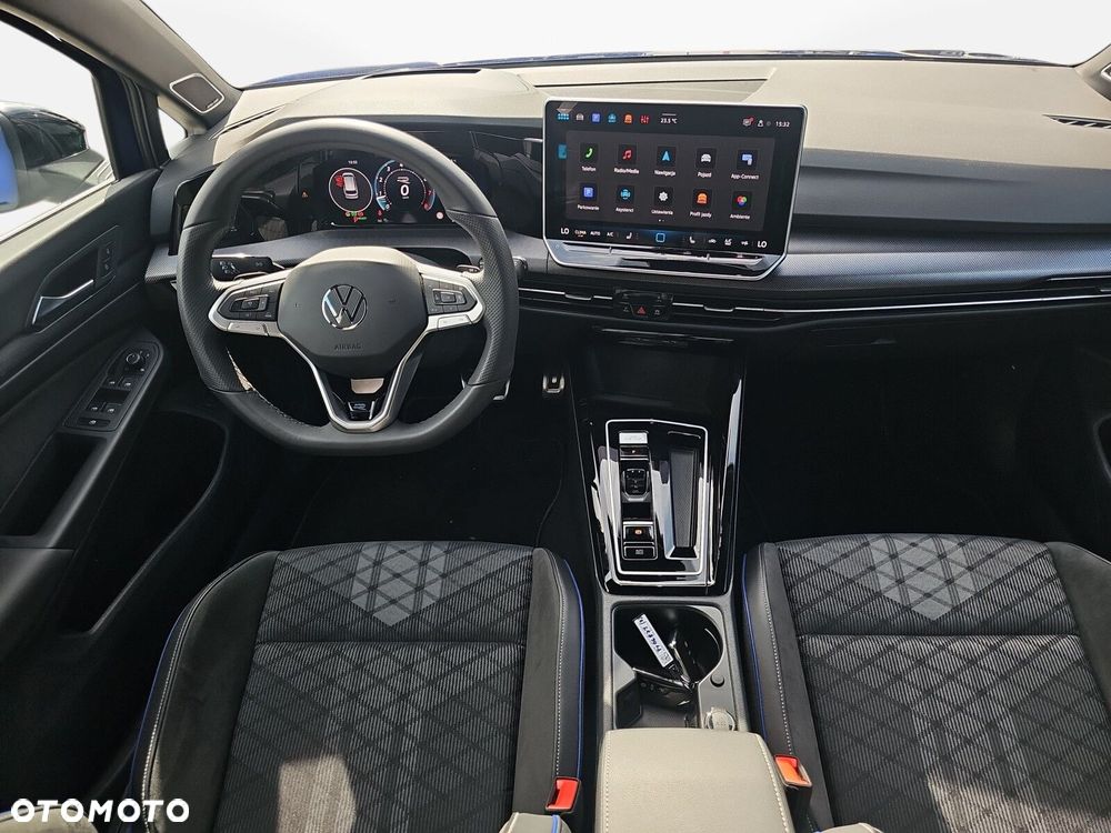 Volkswagen Golf - 6