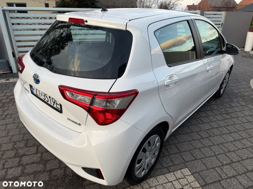 Toyota Yaris Hybrid 100 Active - 7