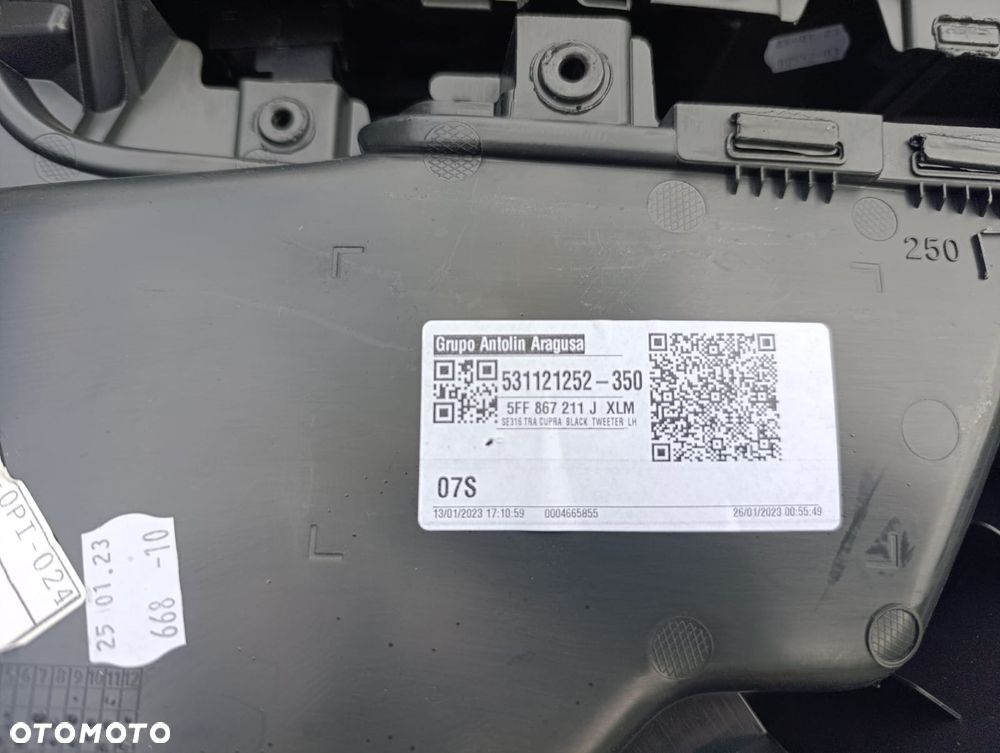 BOCZEK DRZWI TYŁ  I PRZÓD CUPRA - 24