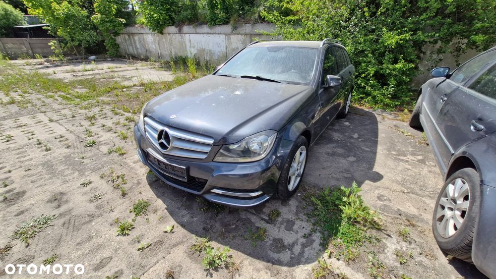 Mercedes-Benz Klasa C 220 CDI Edition - 3