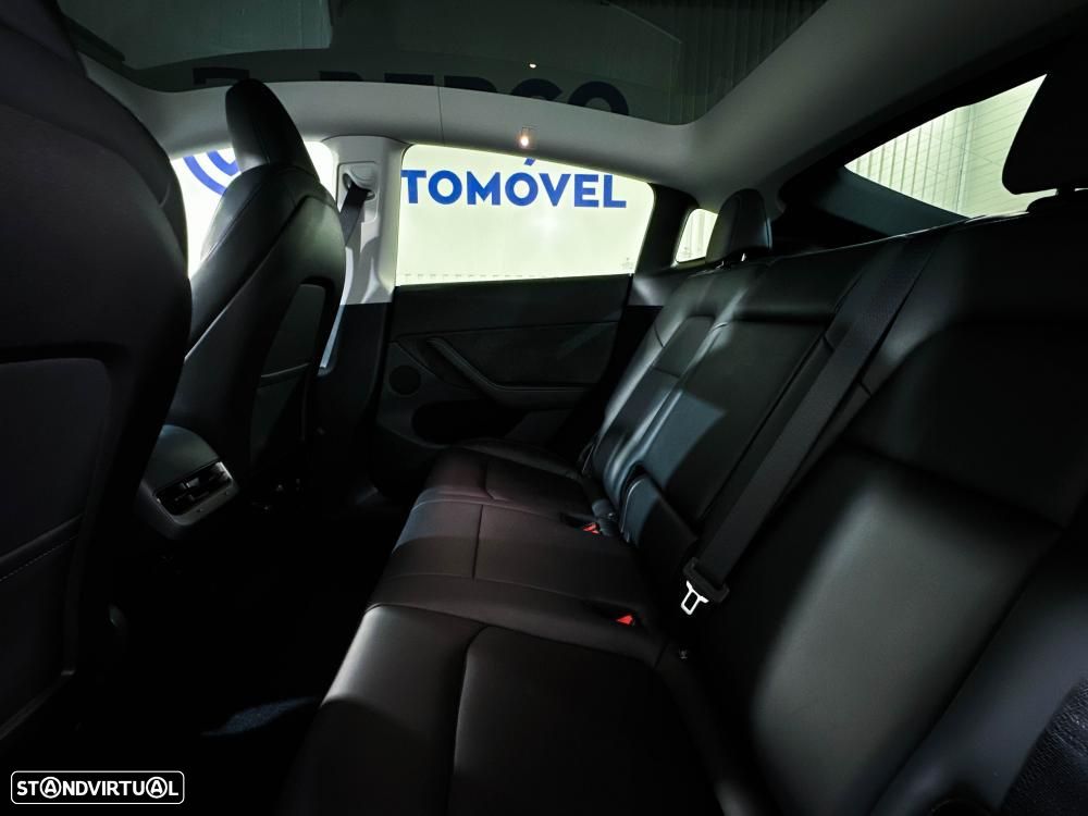 Tesla Model Y Long Range Dual Motor AWD - 10