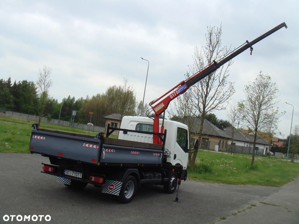 Nissan CABSTAR - 4