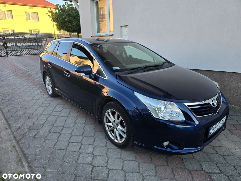Toyota Avensis 1.8 Executive - 9