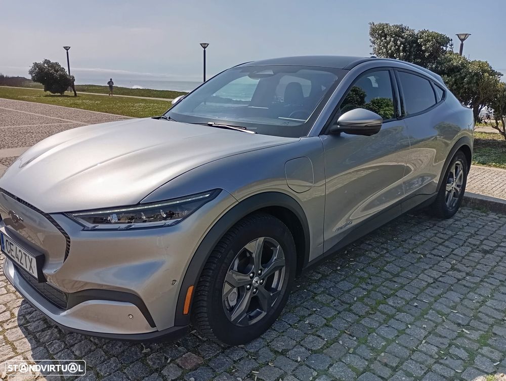 Ford Mustang Mach-E 75.7 kWh Premium AWD - 34