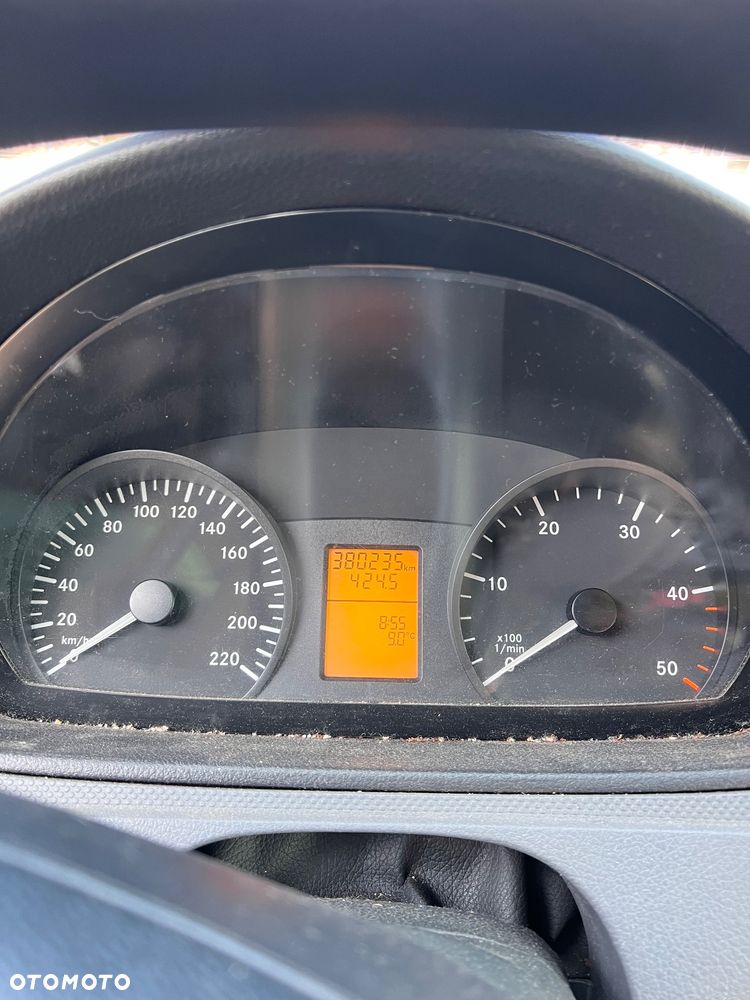 Mercedes-Benz Vito - 11