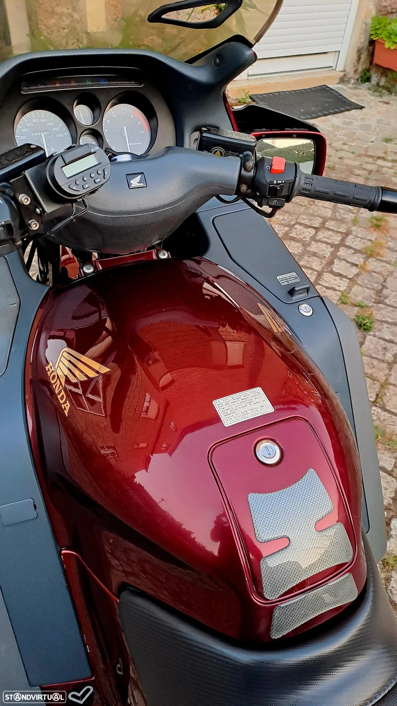 Honda Pan European ST 1100 - 8