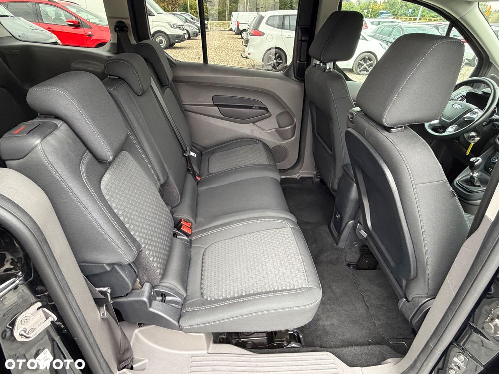 Ford Tourneo Connect Grand - 27