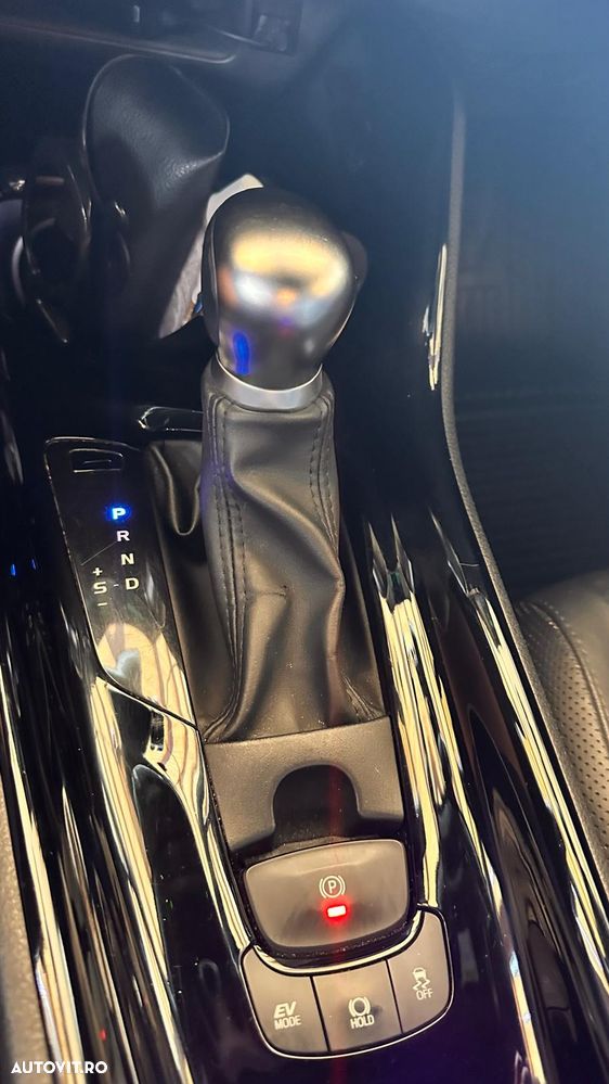Toyota C-HR - 14