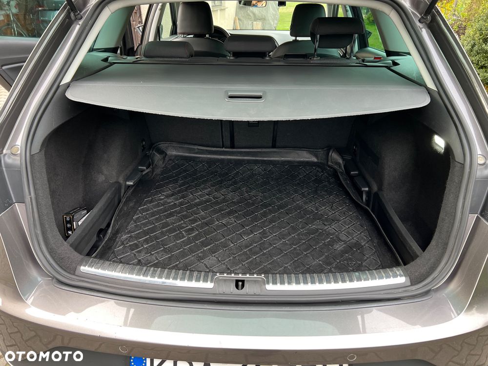 Seat Leon Sportstourer 2.0 TDI FR S&S DSG EU6 - 22