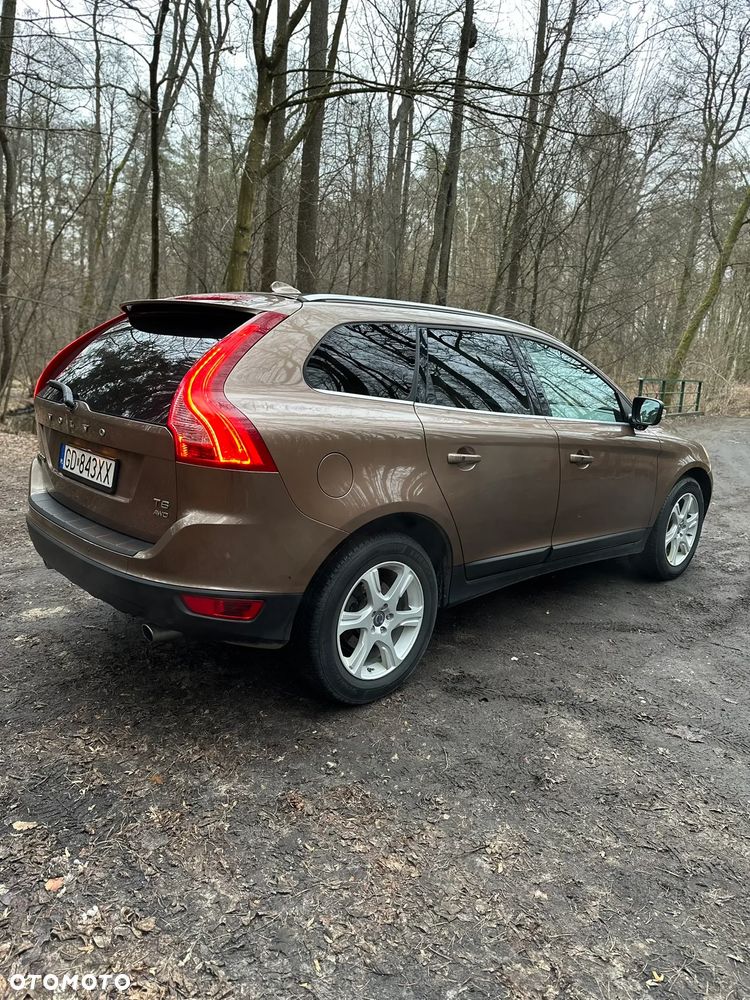 Volvo XC 60 T6 AWD Momentum - 3