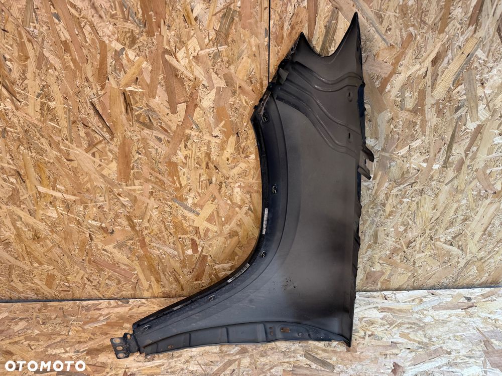 Przedni prawy błotnik Mercedes gle 167 - 6