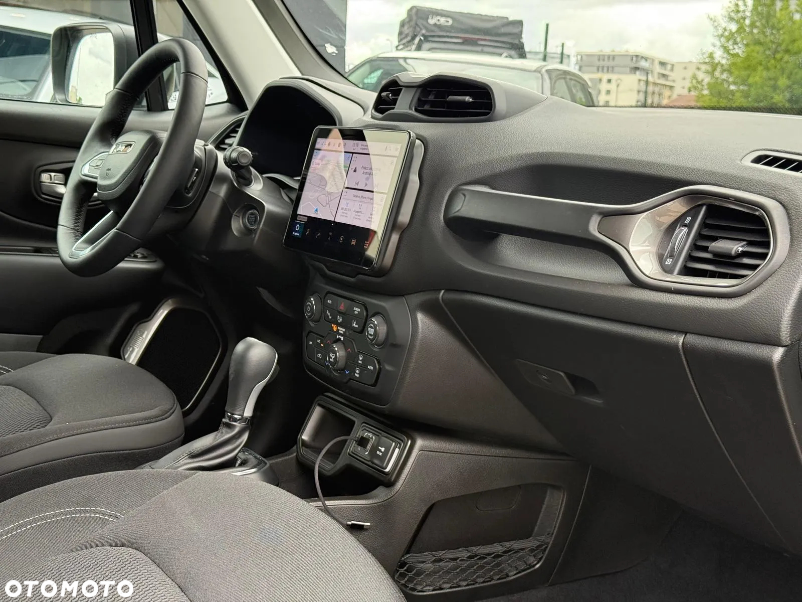 Jeep Renegade 1.5 T4 mHEV Upland FWD S&S DCT - 8