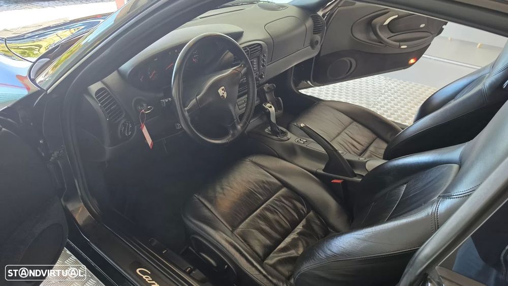 Porsche 911 (996) Carrera - 7
