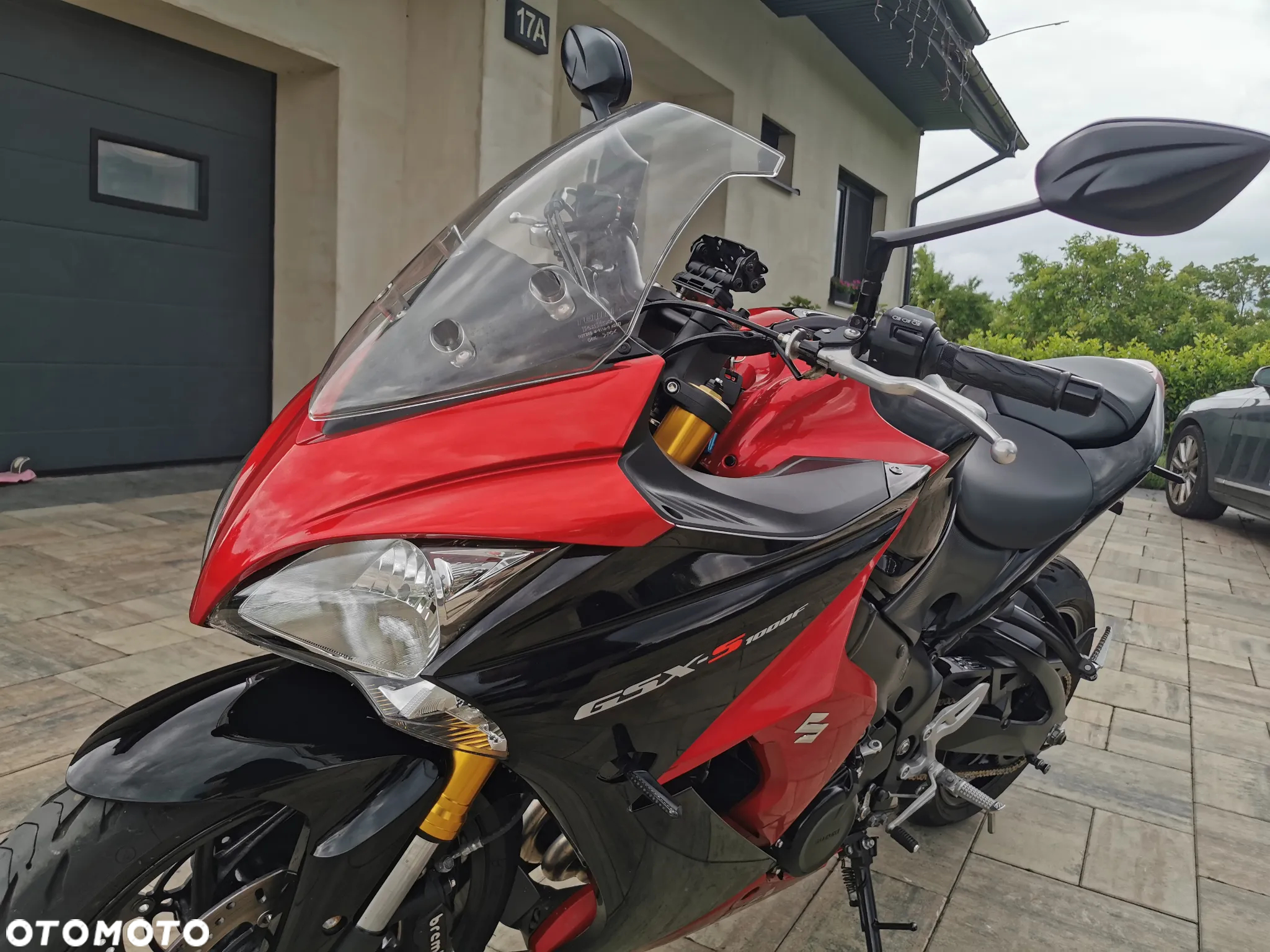 Suzuki GSX - 11