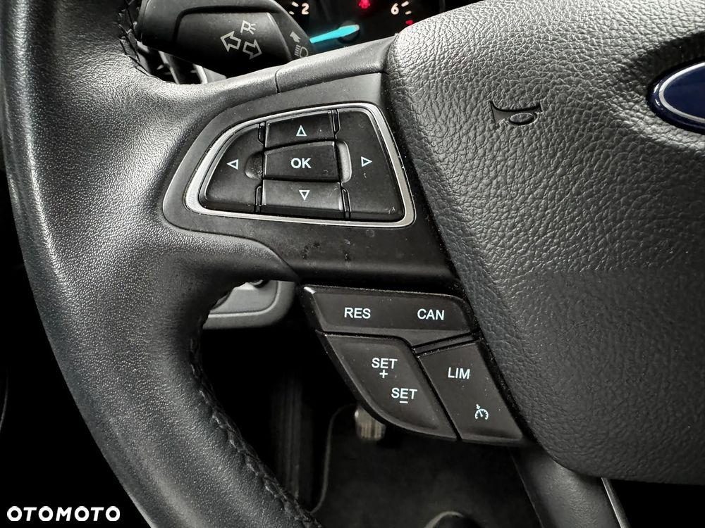 Ford Kuga - 18