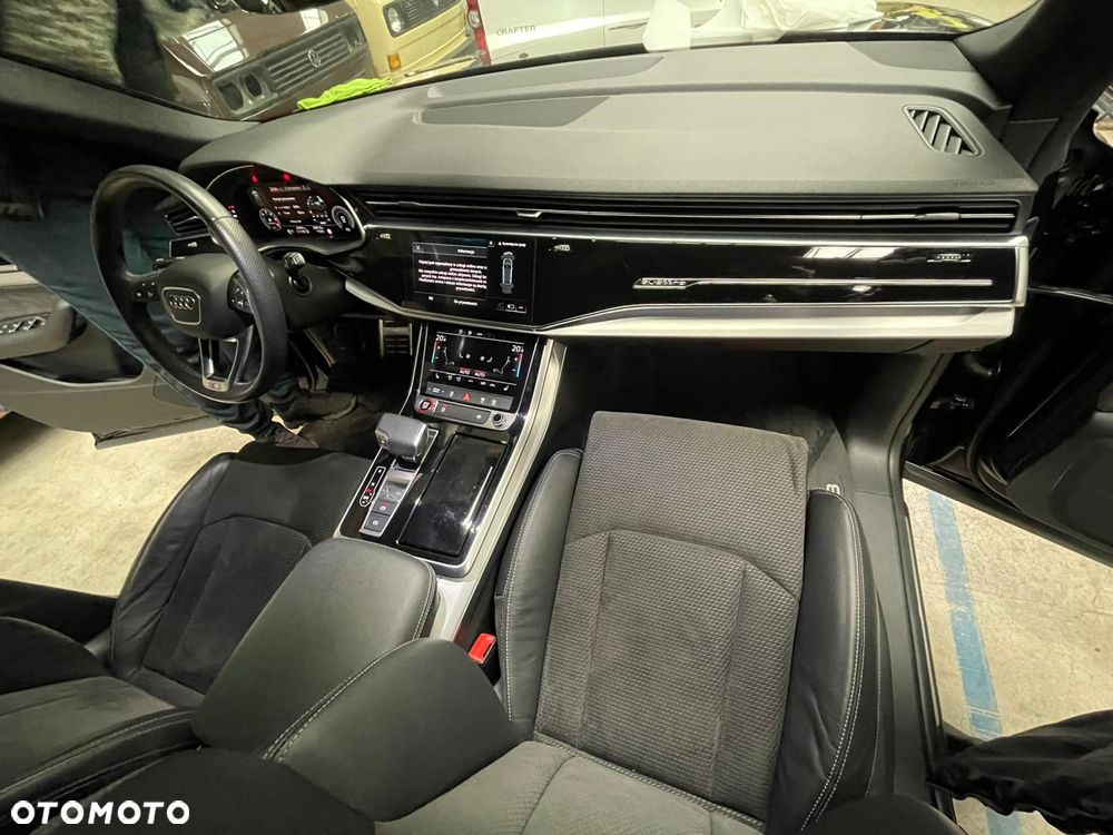 Audi SQ8 - 11
