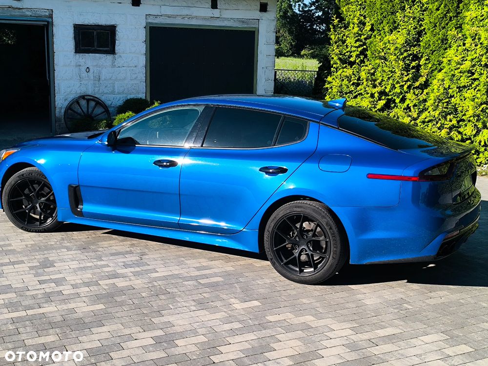 Kia Stinger - 4