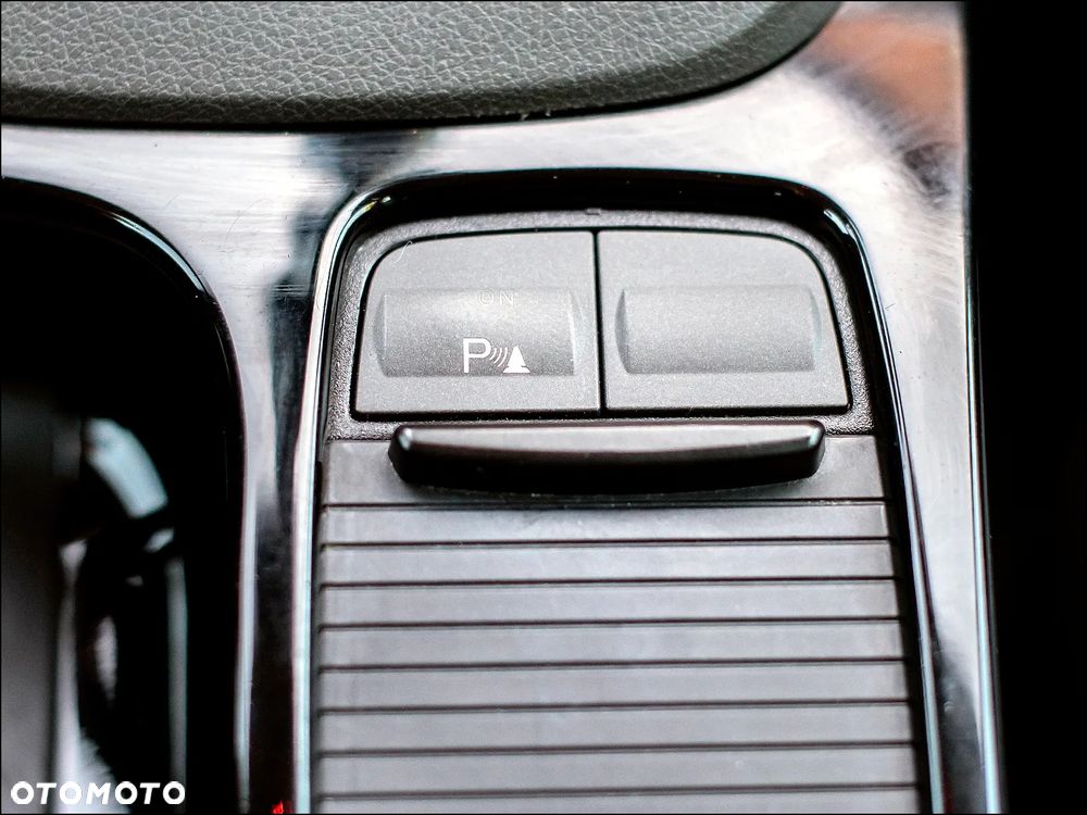 Ford Kuga - 24