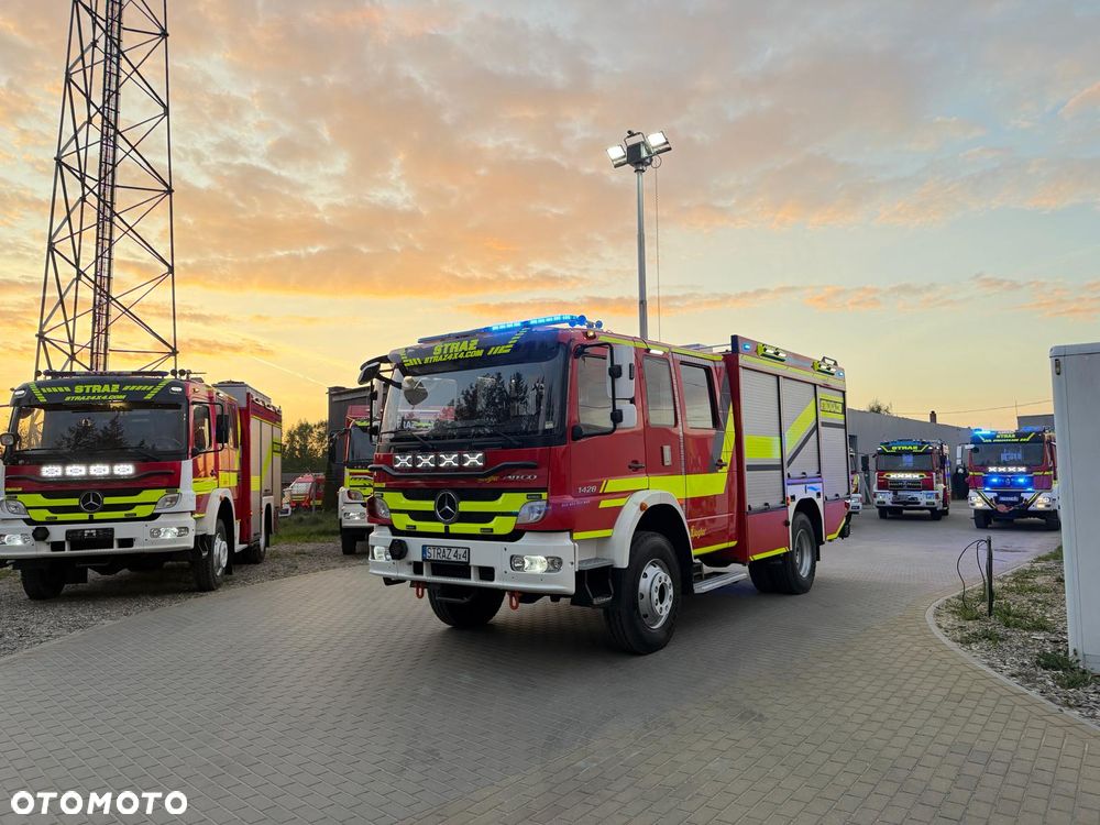 Mercedes-Benz Atego GBA 4x4 Wóz Strażacki 3t wody, Wysokie prześwity, Maszt oświetleniowy, wysokie kąty natarcia, szybkie natarcie, Straż Pożarna - 2
