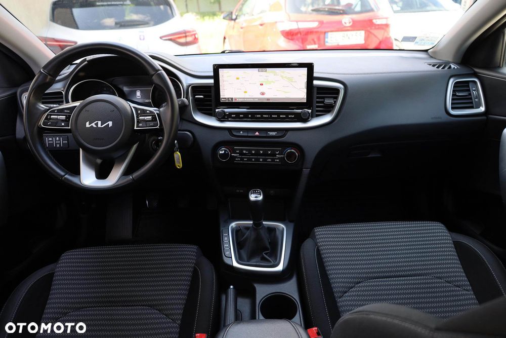 Kia Ceed 1.5 T-GDI M - 14
