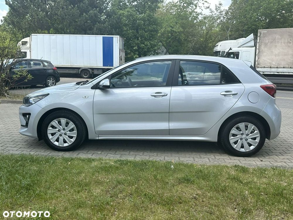 Kia Rio - 8