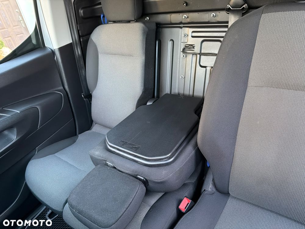 Citroën Berlingo Blaszak Automat Jak Nowy 3 Osobowy 130 Koni Drugie Koła Unikat - 35